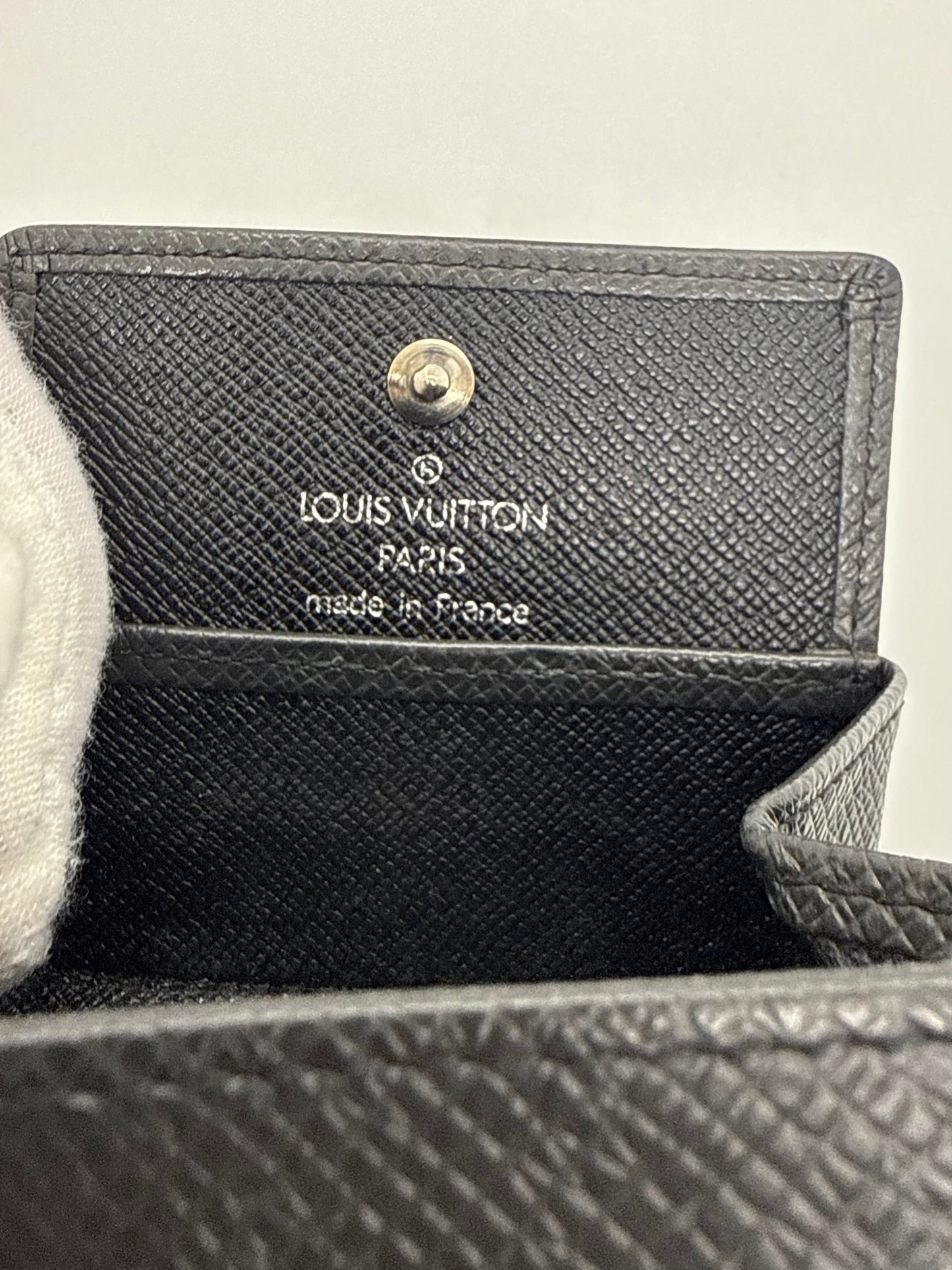 Louis Vuitton Taiga Coin Purse Black Snap VINTAGE Wallet-France