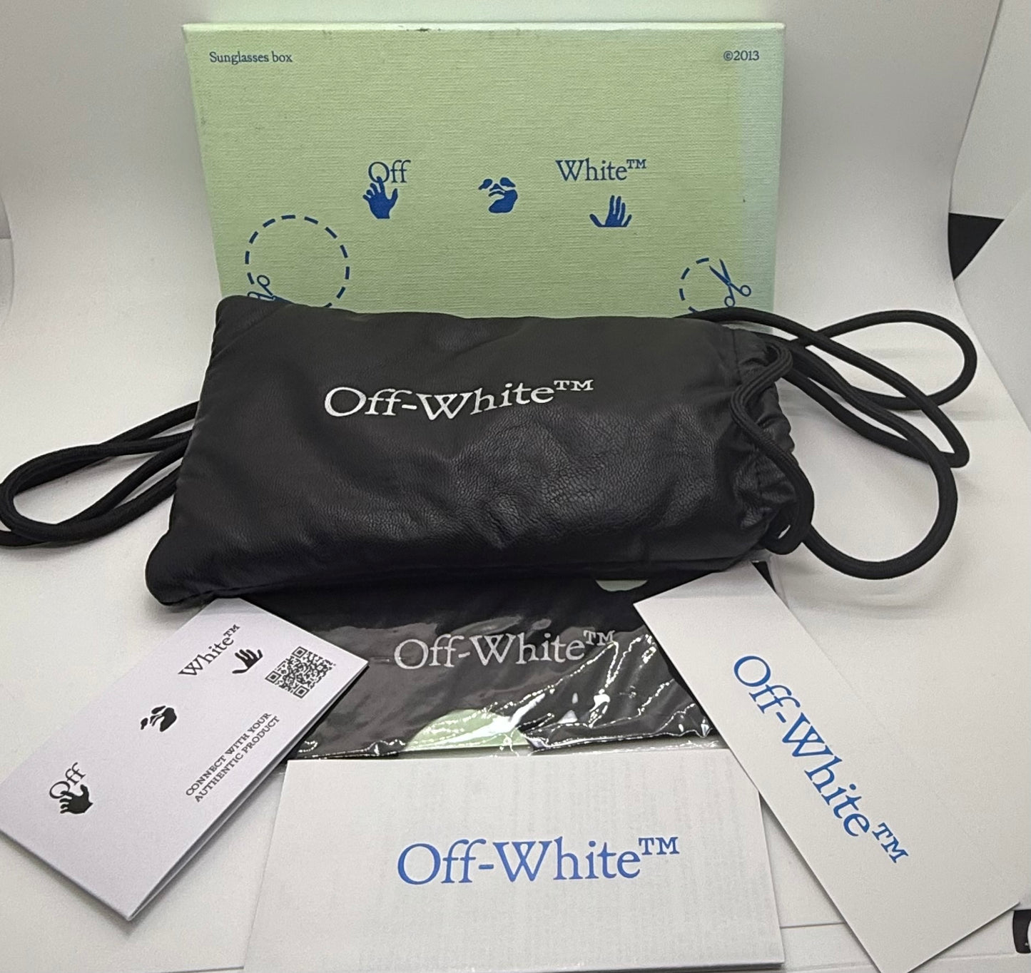 Vintage Off-White Black Shield Wraparound Sunglasses Model Oeri068 1007