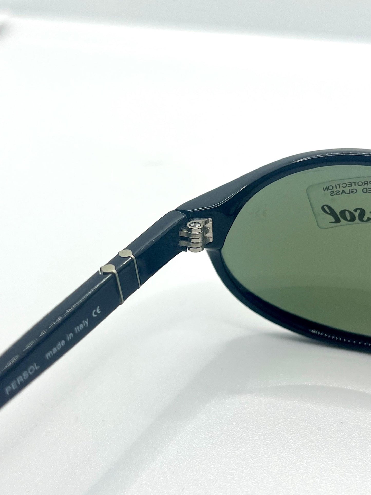 Persol 2505-S 95 56-19 – Vintage Oval Black Sunglasses W| Green Crystal Lenses – Full Kit