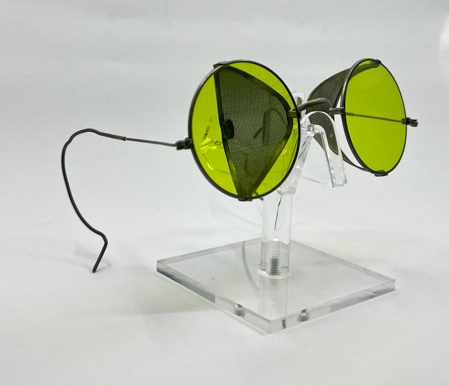 Industrial / Glacier ANTIQUE Spectacles – Green Lenses with Mesh Side Shields – c.1900