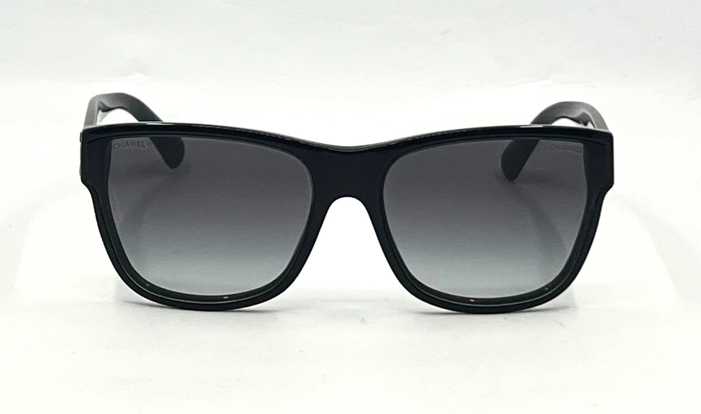Chanel 5386 Black CC Logo Sunglasses 60-16 Italy Gradient Lens Unworn