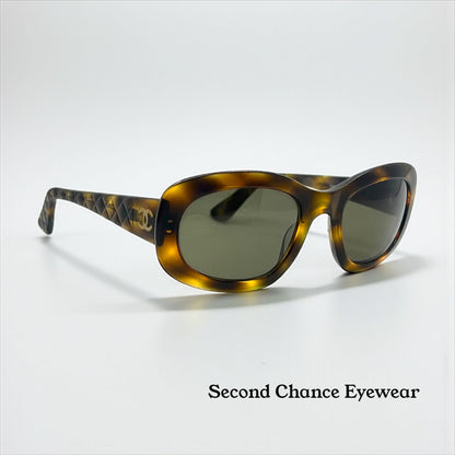Chanel 5009 C.502/93 Tortoise Quilted Oval Y2K Vintage Sunglasses 51mm-Italy