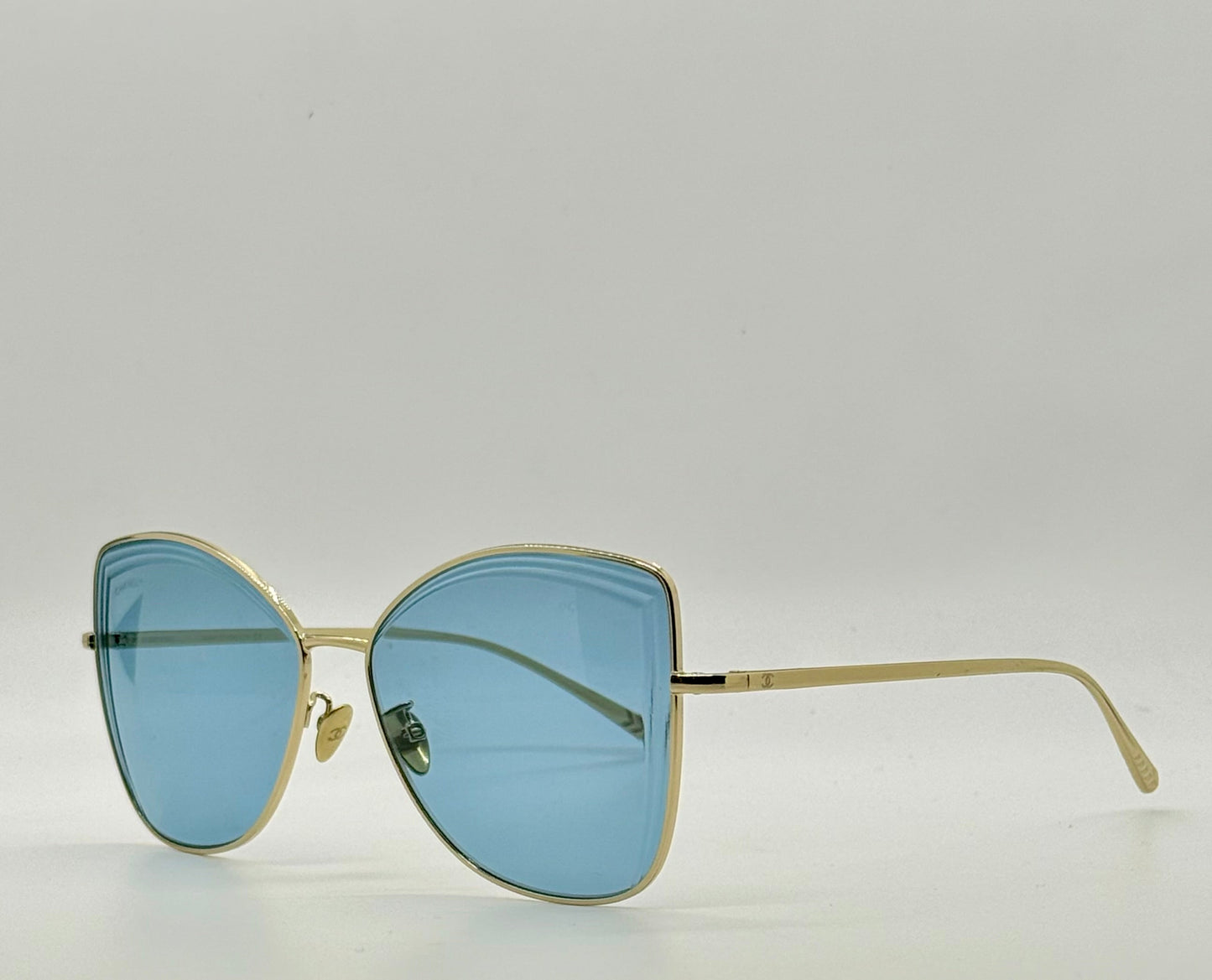 Chanel 4253 C.395/80-Y2K Vintage Gold Metal Sunglasses-UNWORN-w/Case