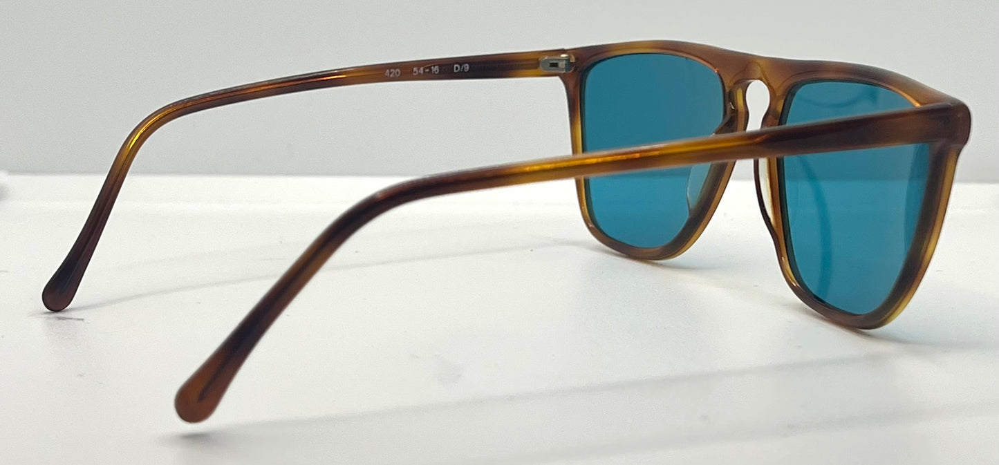 Gianni Versace 420 Vintage Sunglasses-Dark Amber Honey Frame w|New, Custom Aqua Lenses-Unworn