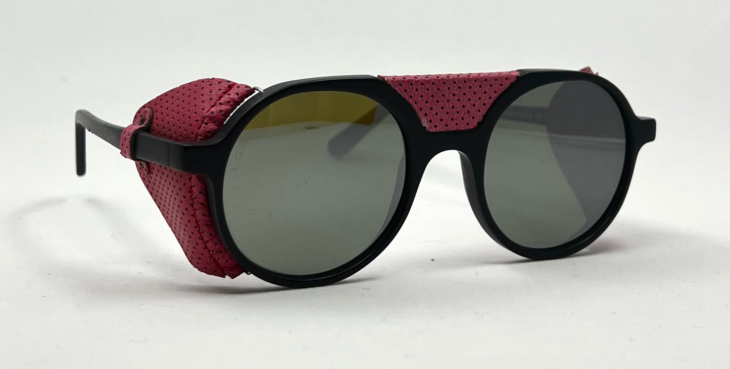 Ray-Ban RB4122 601 Black Polarized Sunglasses-Made in Italy-Vintage Deadstock