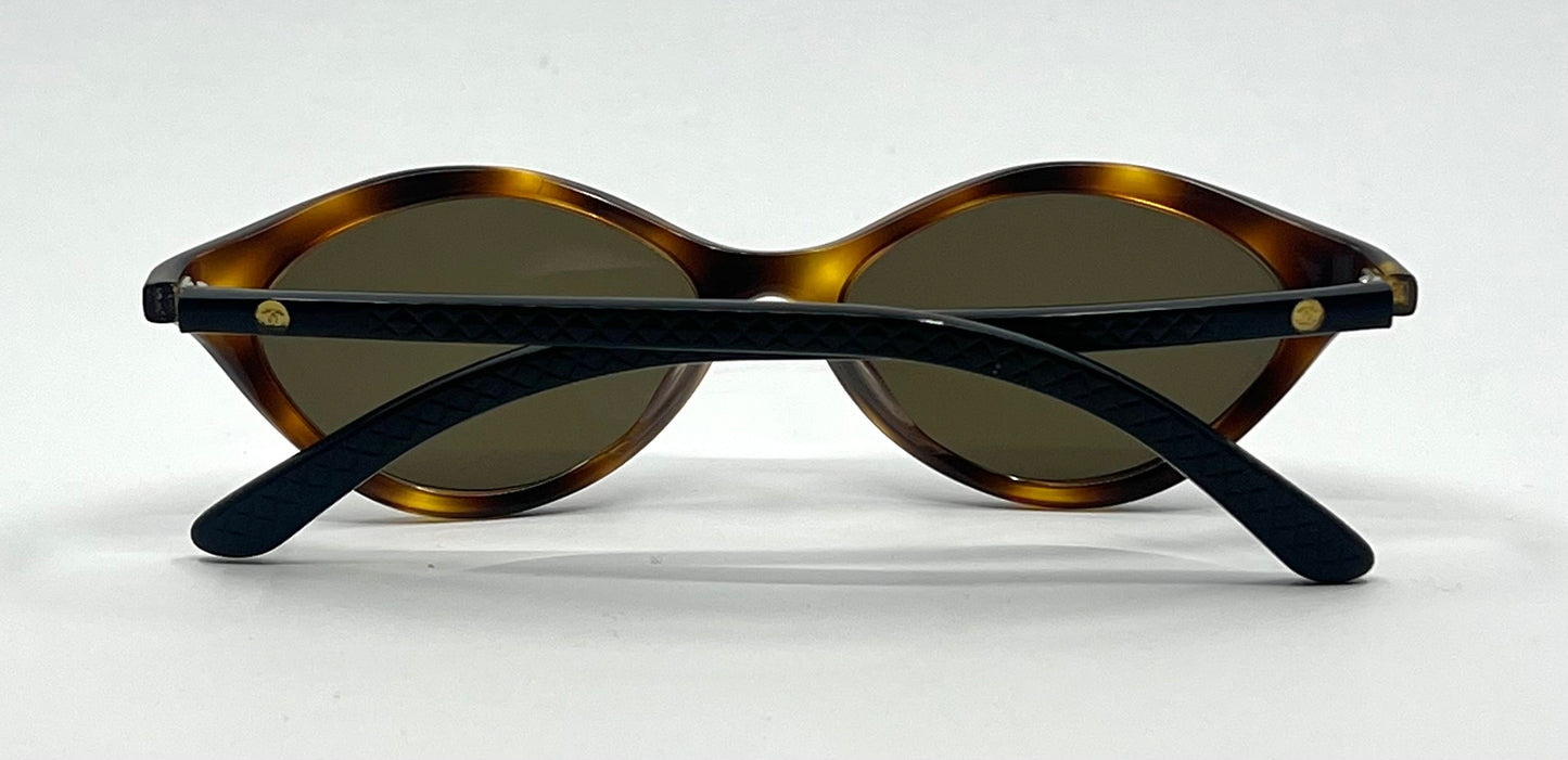Chanel 5001 Vintage Cat Eye Sunglasses Brown Tortoiseshell Green Lenses Italy