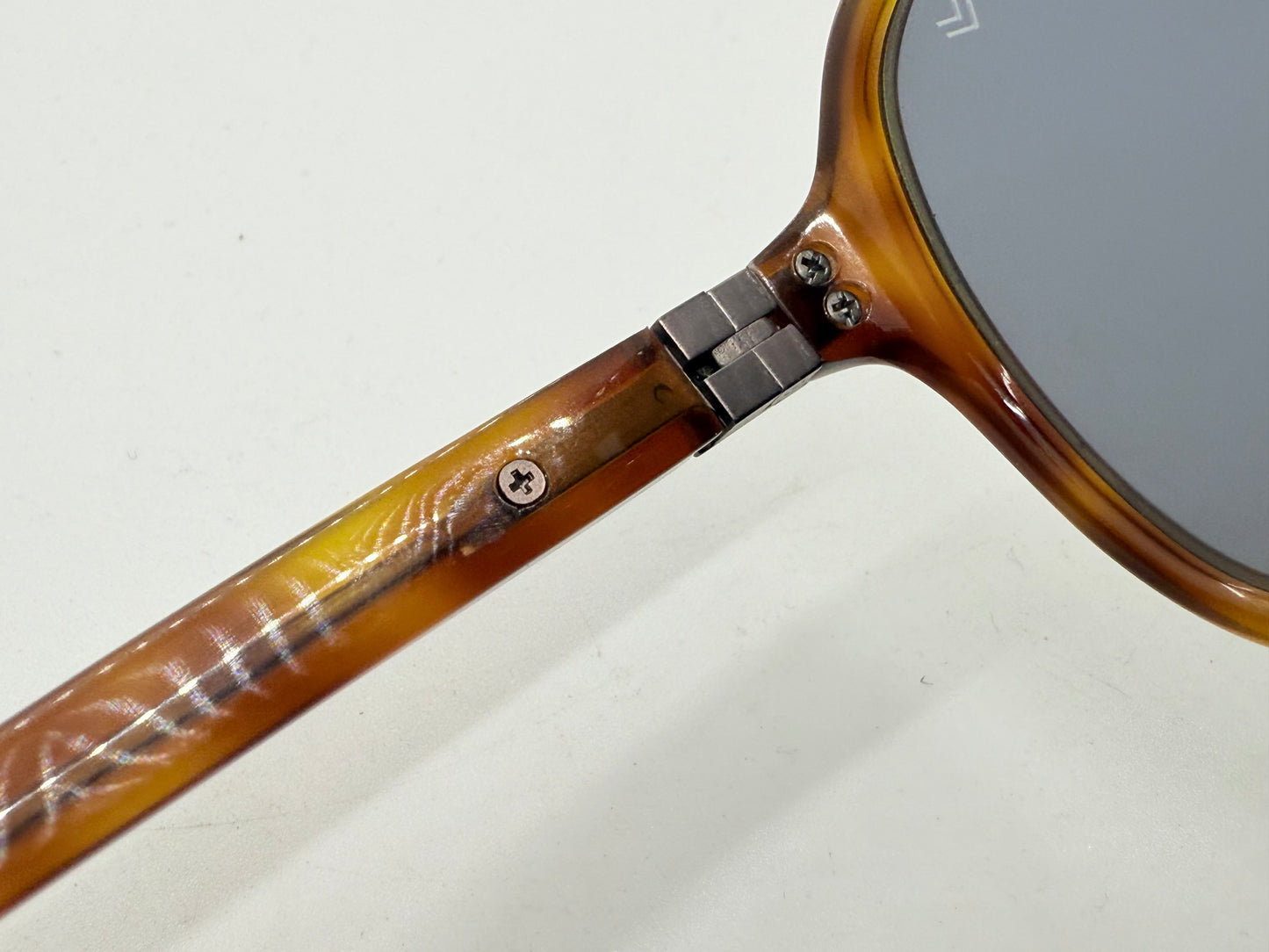 John Varvatos Classic Aviator Sunglasses-Tortoise Horn Acetate-Mirrored Gold Lenses-New|Unworn