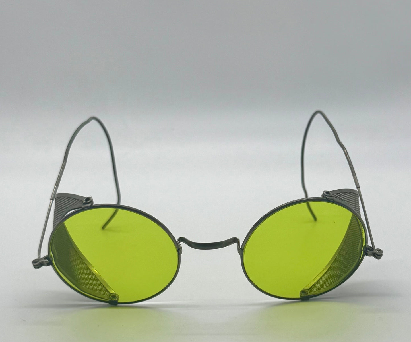Industrial / Glacier ANTIQUE Spectacles – Green Lenses with Mesh Side Shields – c.1900