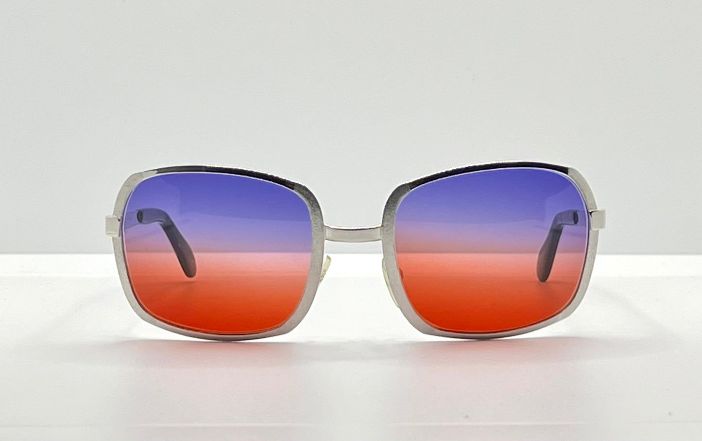 Neostyle Boutique 304 Vintage Sunglasses W|New, Custom “Solar Fade” Lenses-Deadstock-Germany