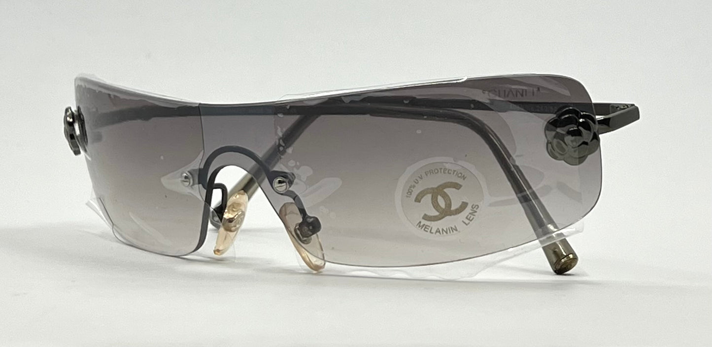 Chanel 4086 c.240/54 Shield Sunglasses Gunmetal Grey Gradient – Deadstock
