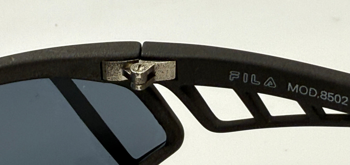 Fila Mod.8862 Col.9714 Y2K Vintage Deadstock Carbon Fiber Wrap Sunglasses Italy