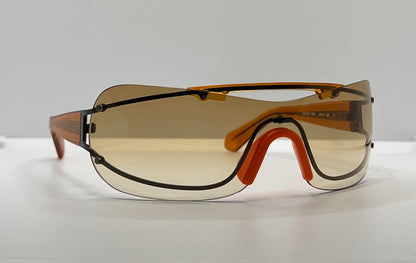 OFF-WHITE™ OERI103 7720 – Amber Shield Sunglasses

BNIB – Full Kit – Made in Italy