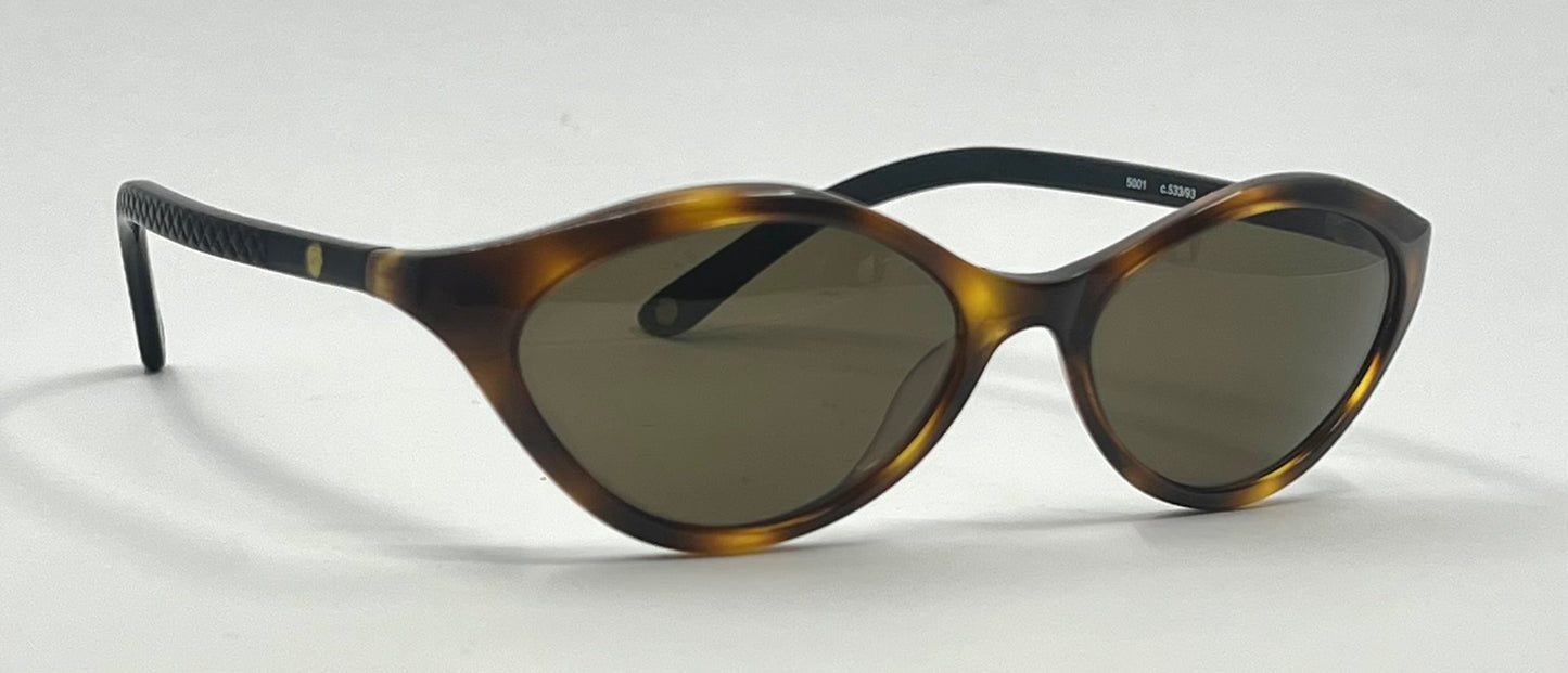 Chanel 5001 Vintage Cat Eye Sunglasses Brown Tortoiseshell Green Lenses Italy