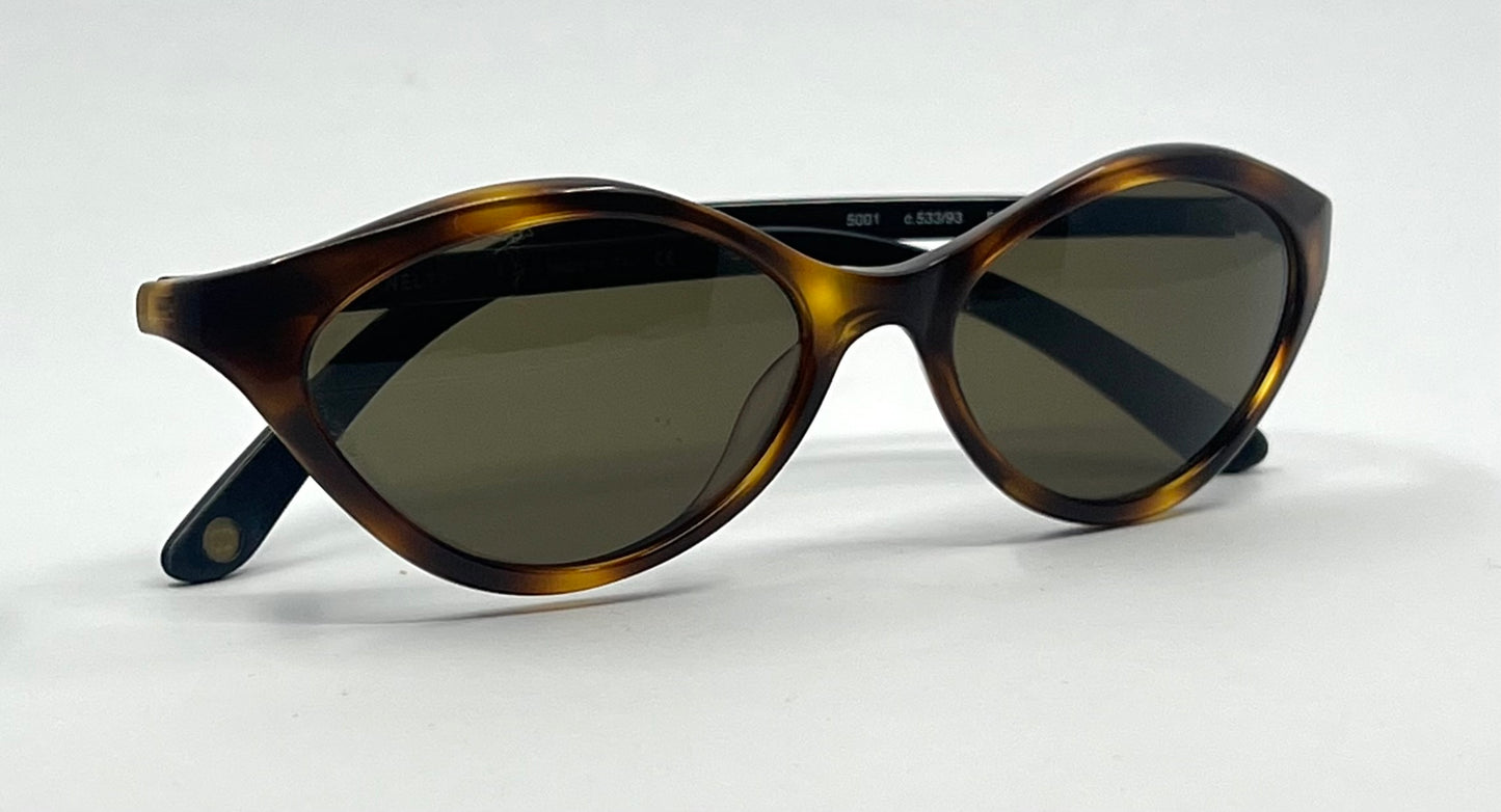 Chanel 5001 Vintage Cat Eye Sunglasses Brown Tortoiseshell Green Lenses Italy