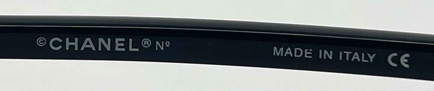 Chanel 5001 Vintage Cat Eye Sunglasses Brown Tortoiseshell Green Lenses Italy