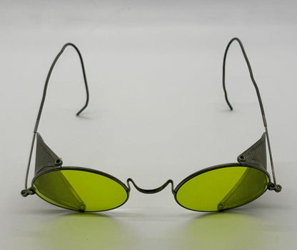 Industrial / Glacier ANTIQUE Spectacles – Green Lenses with Mesh Side Shields – c.1900