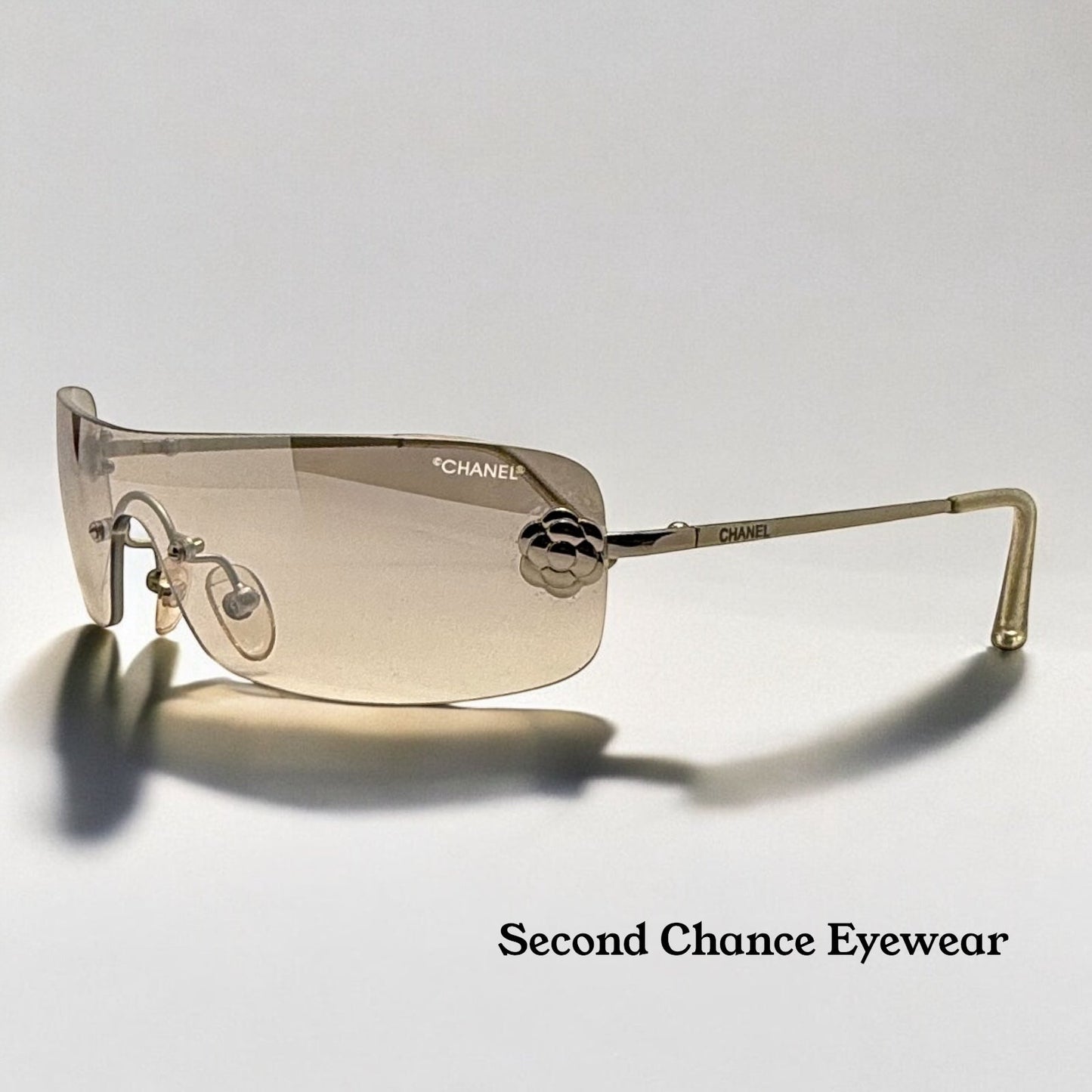 CHANEL 4086 c.124/6Y Rimless Shield Sunglasses – Silver Camellia – Gradient Smoke Bronze Lens – Y2K Deadstock – Full Kit