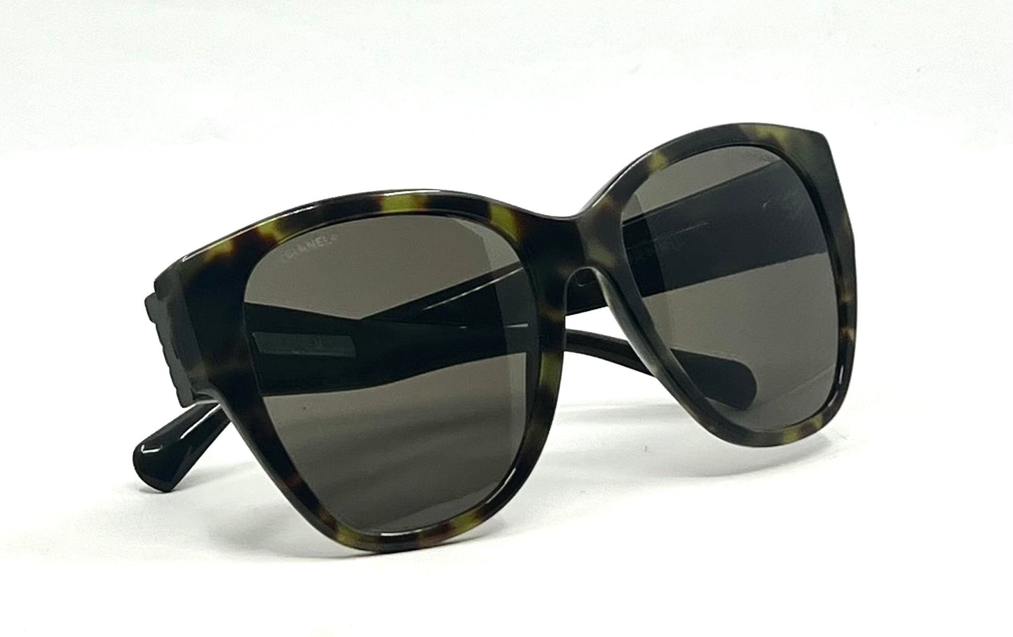 Chanel 5412 CC Logo Tortoise Sunglasses 54-19 Italy Gradient Lens Unworn