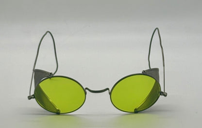 Industrial / Glacier ANTIQUE Spectacles – Green Lenses with Mesh Side Shields – c.1900