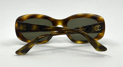 Chanel 5009 C.502/93 Tortoise Quilted Oval Y2K Vintage Sunglasses 51mm-Italy