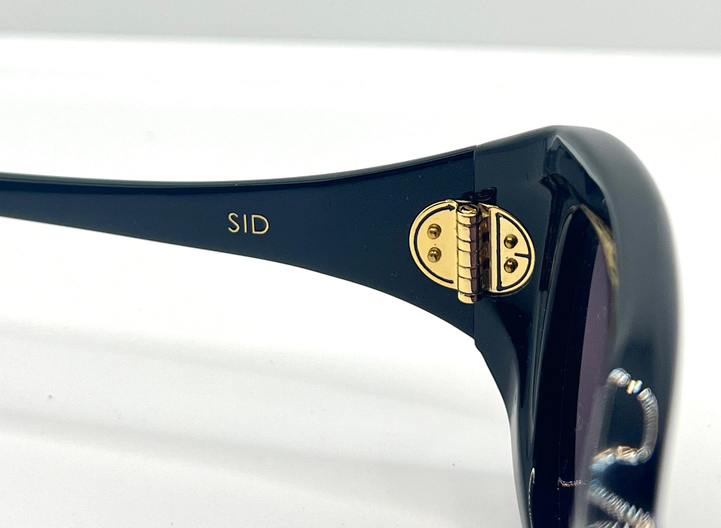 CYNTHIA BENJAMIN “SID” Handmade Sunglasses – Deep Navy Acetate with Violet Lenses – Brand New Full Kit