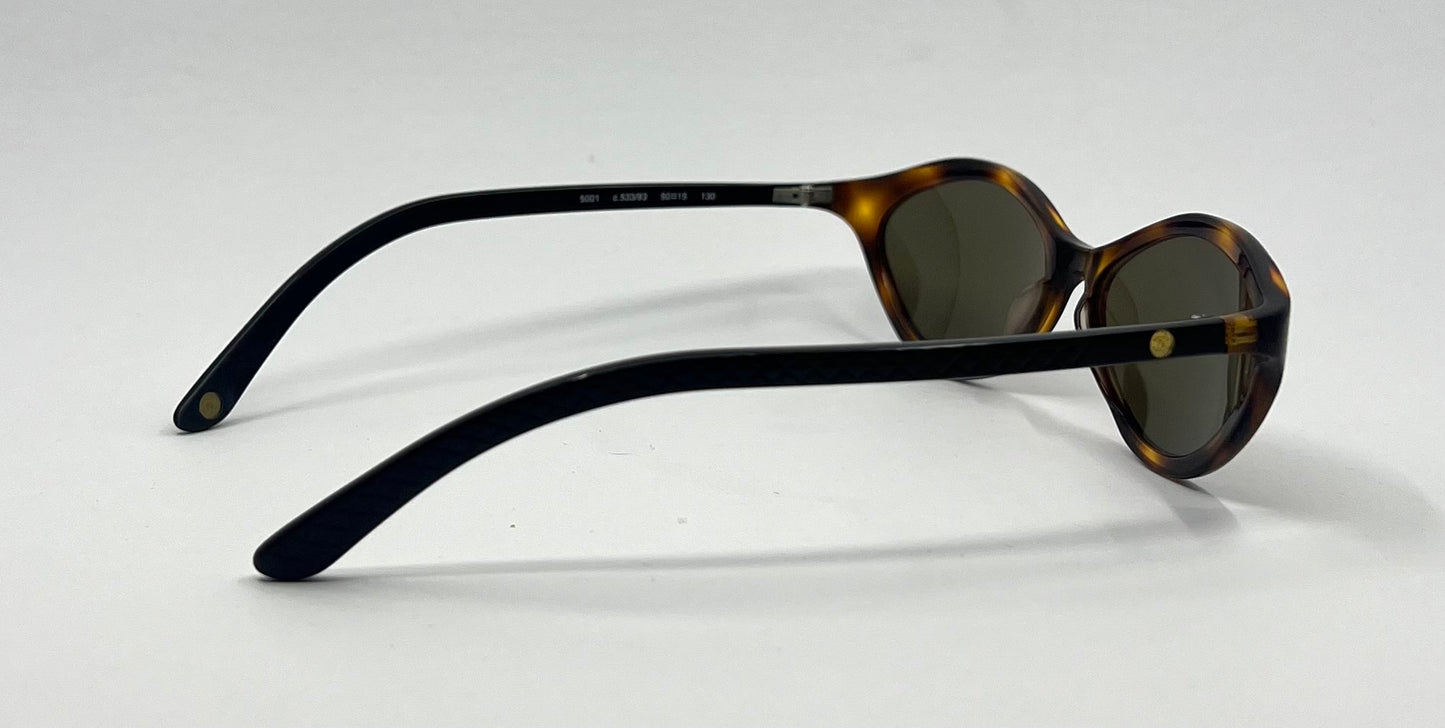 Chanel 5001 Vintage Cat Eye Sunglasses Brown Tortoiseshell Green Lenses Italy