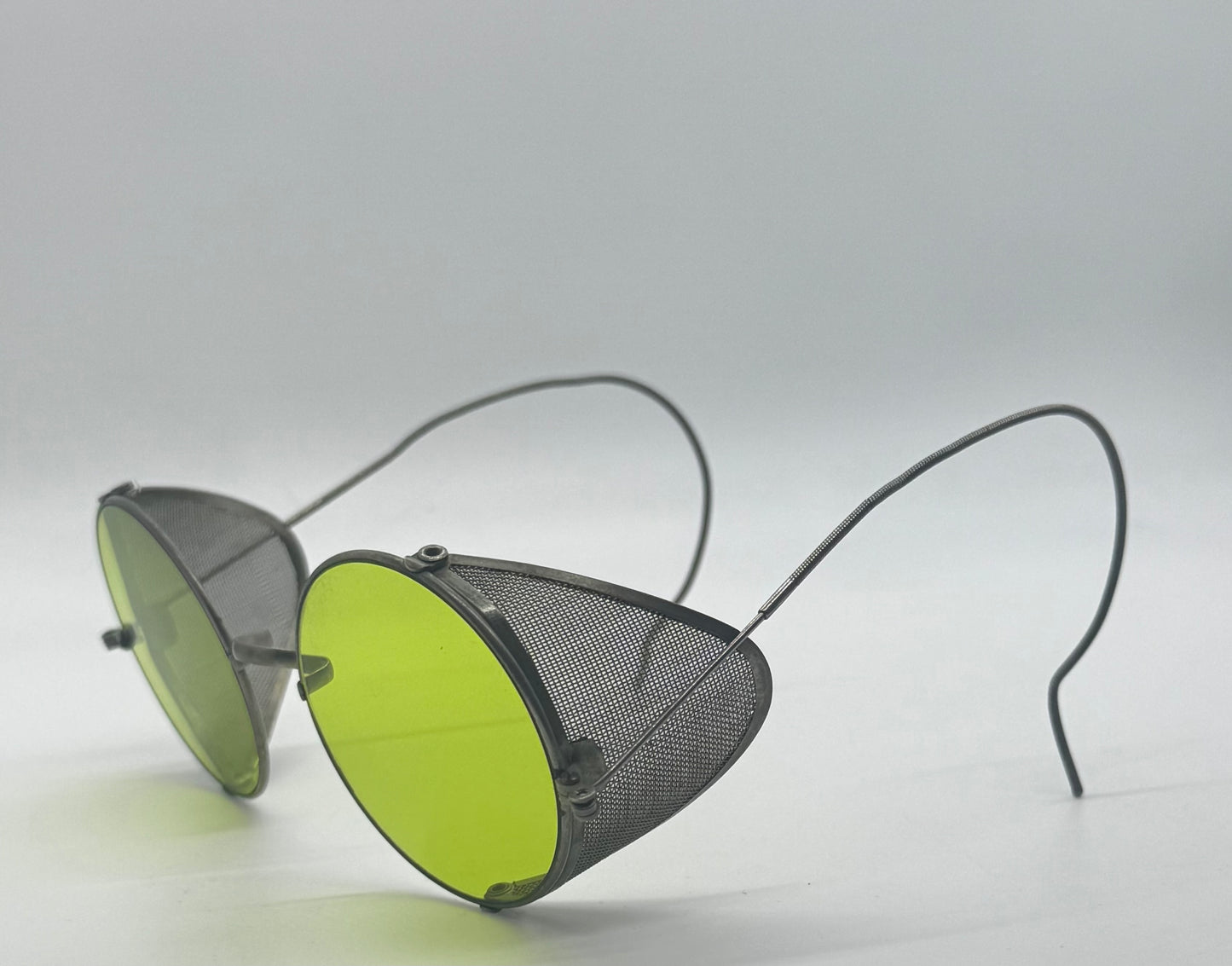 Industrial / Glacier ANTIQUE Spectacles – Green Lenses with Mesh Side Shields – c.1900