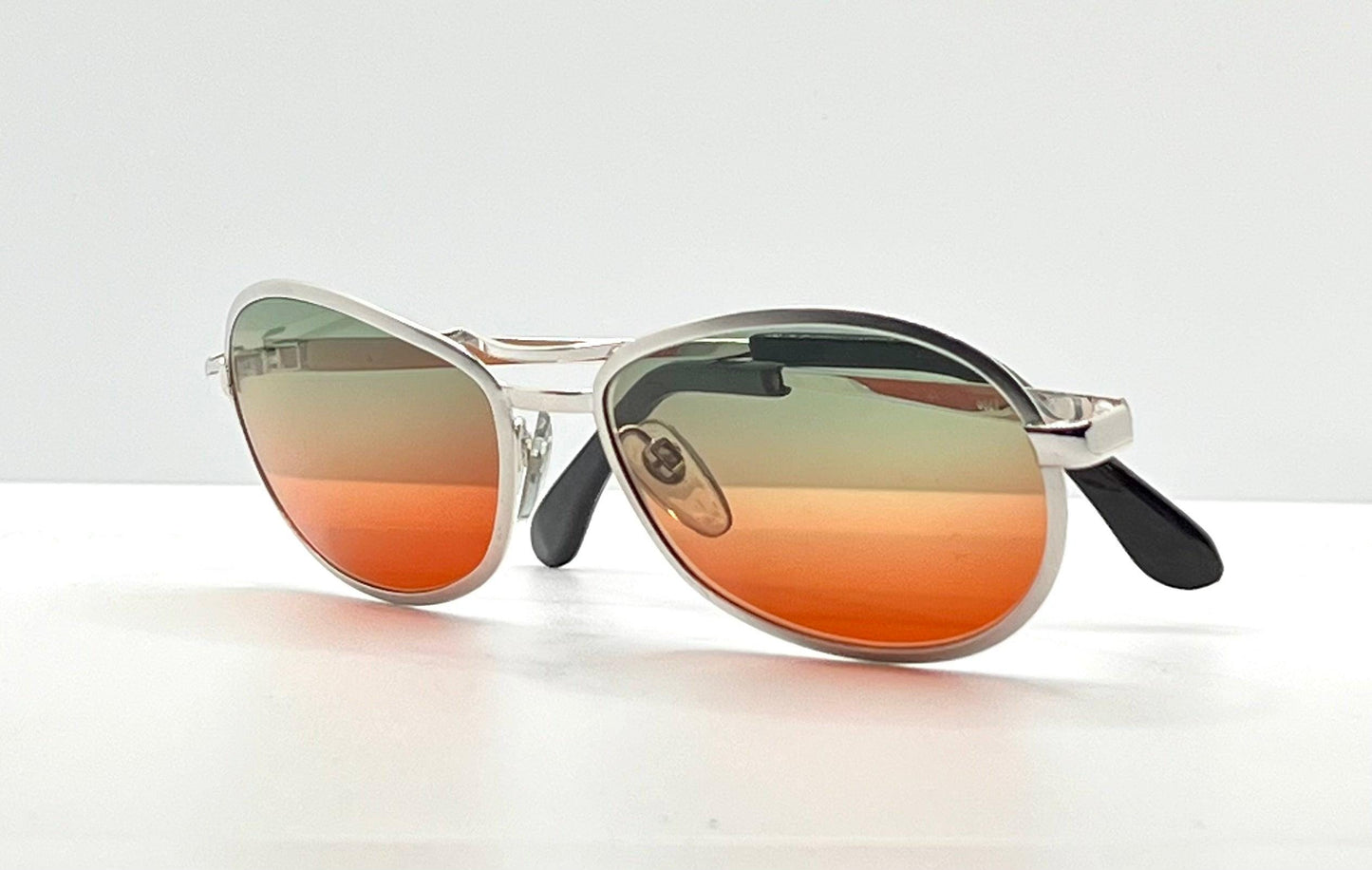 Nos Suzy Gilt Vintage Silver Aviator Sunglasses W|New, Custom Sunset Fade Gradient Lenses