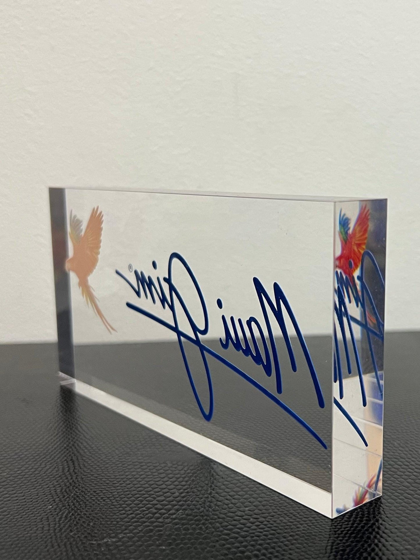 Pre-Owned Maui Jim Acrylic Retail Display Plaque - Iconic Logo with Parrot Design