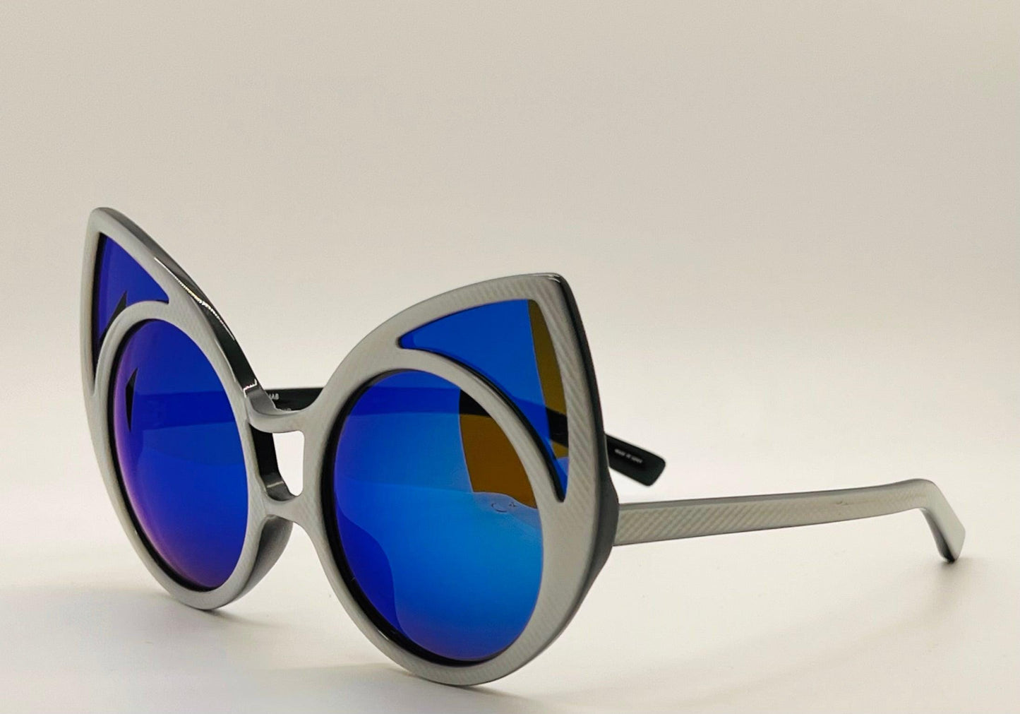 Nos Linda Farrow Gallery Kr|1|4 Sunglasses – Designed By Khaleda Rajab + Fahad Almarzouq