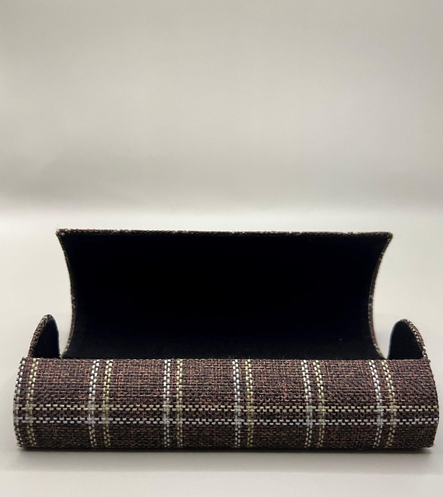 Modern Wool|Plaid Magnetic Closing Hard Case