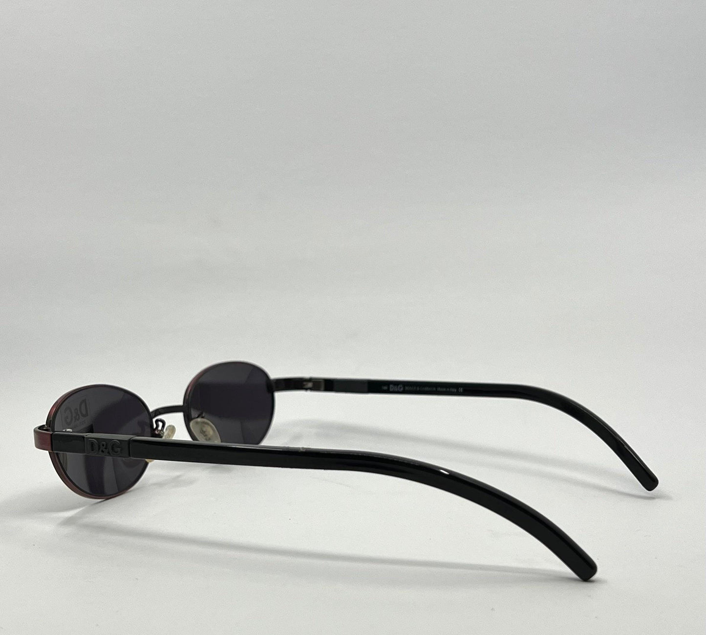 D&G 2033|330 Vintage Y2K Deadstock Sunglasses Red Black Oval Made in Italy