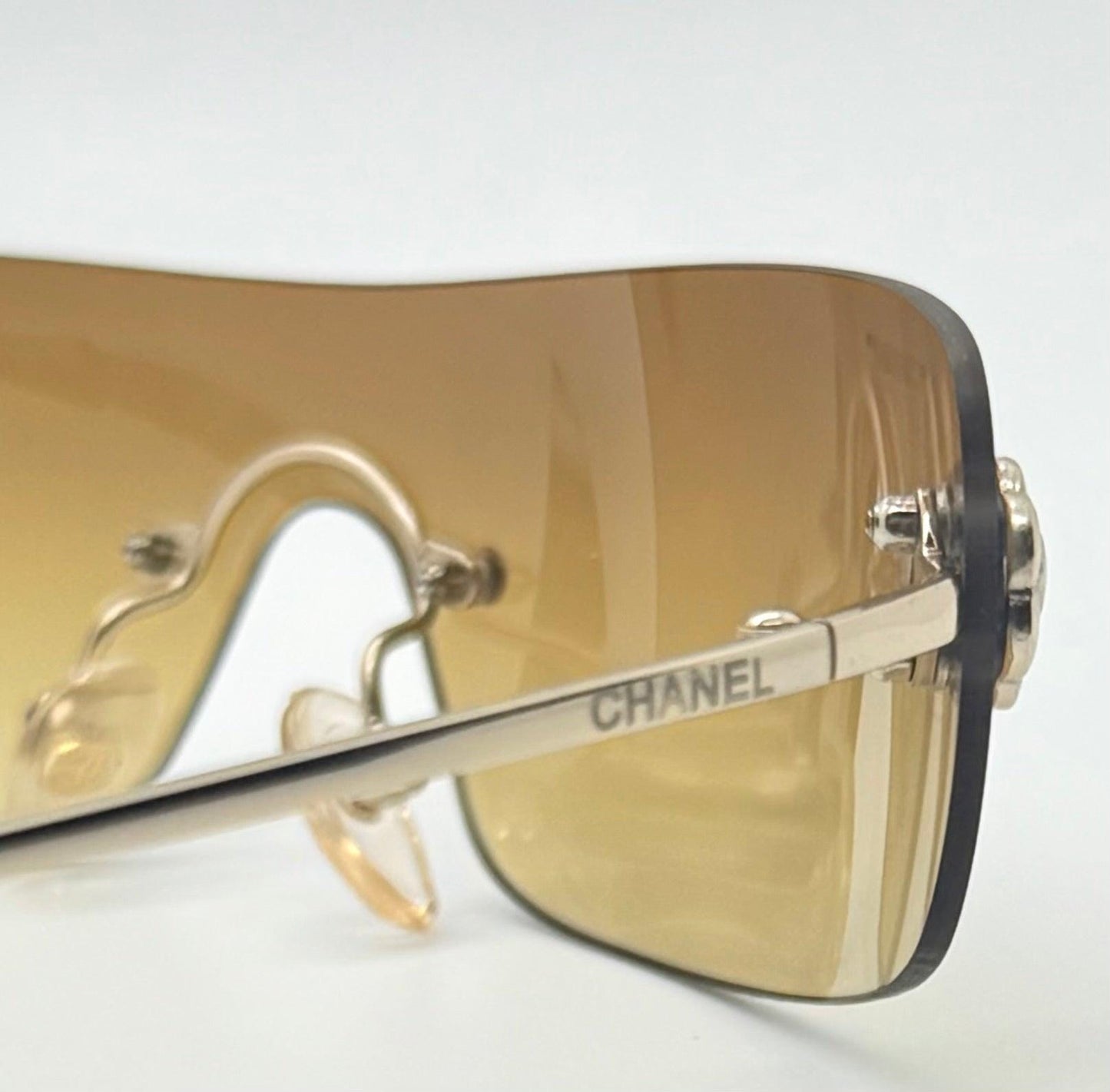 Chanel 4086 C.125|73 Silver Shield Rimless Sunglasses – Vintage Deadstock – Made In Italy