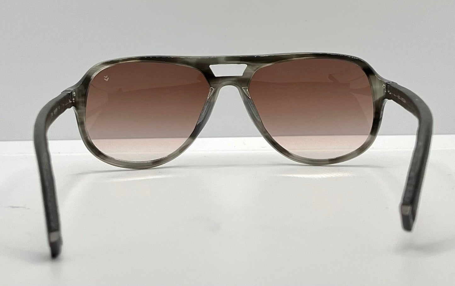 John Varvatos V769 Grey Horn Sunglasses – Leather Temples – New – Full Kit