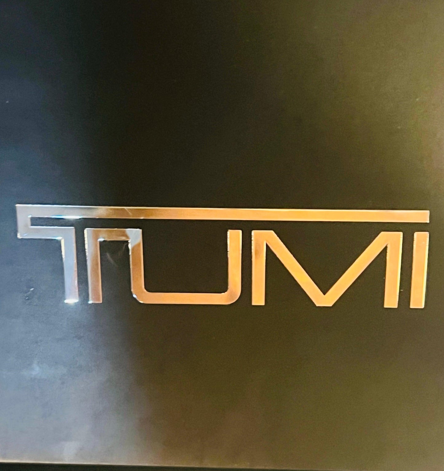 Tumi Counter Top Display. Brand New 4 Unit Display & 4 Unit Side Storage. New