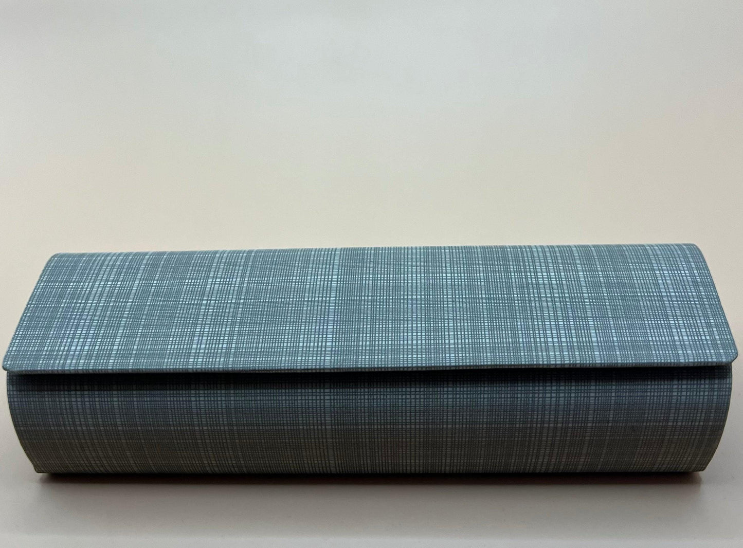 Modern Cream|Taupe|Plaid Magnetic Closing Hard Case