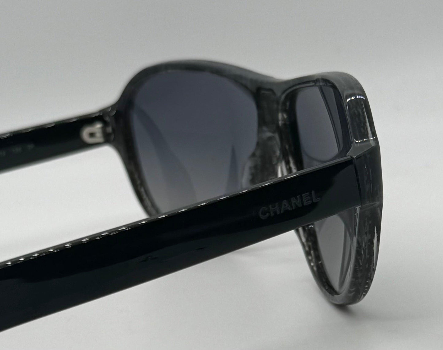 Chanel 5233 Polarized Sunglasses-Iconic Aviator Elegance In Col. 1208|T3 – Full Kit