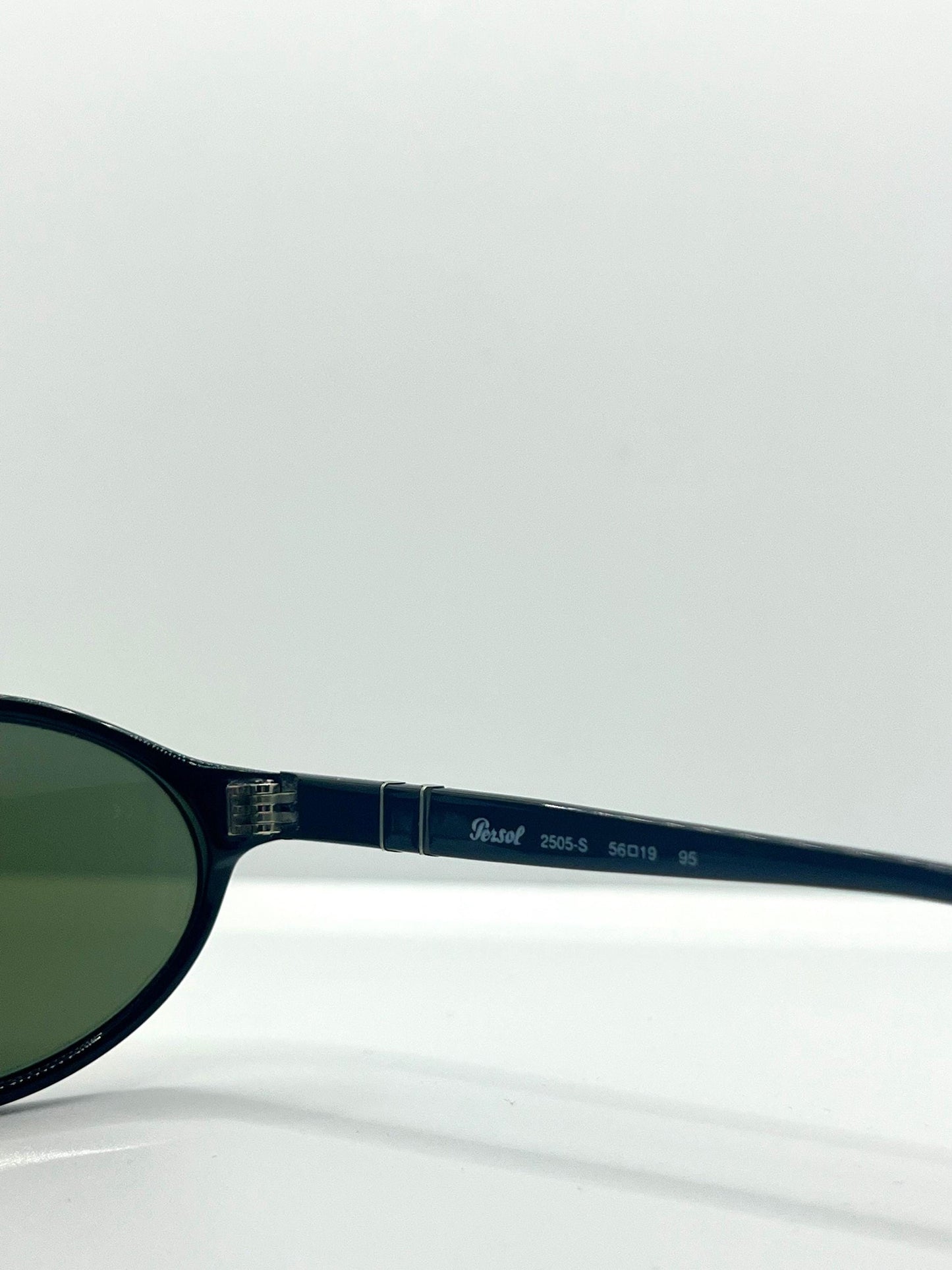 Persol 2505-S 95 56-19 – Vintage Oval Black Sunglasses W| Green Crystal Lenses – Full Kit