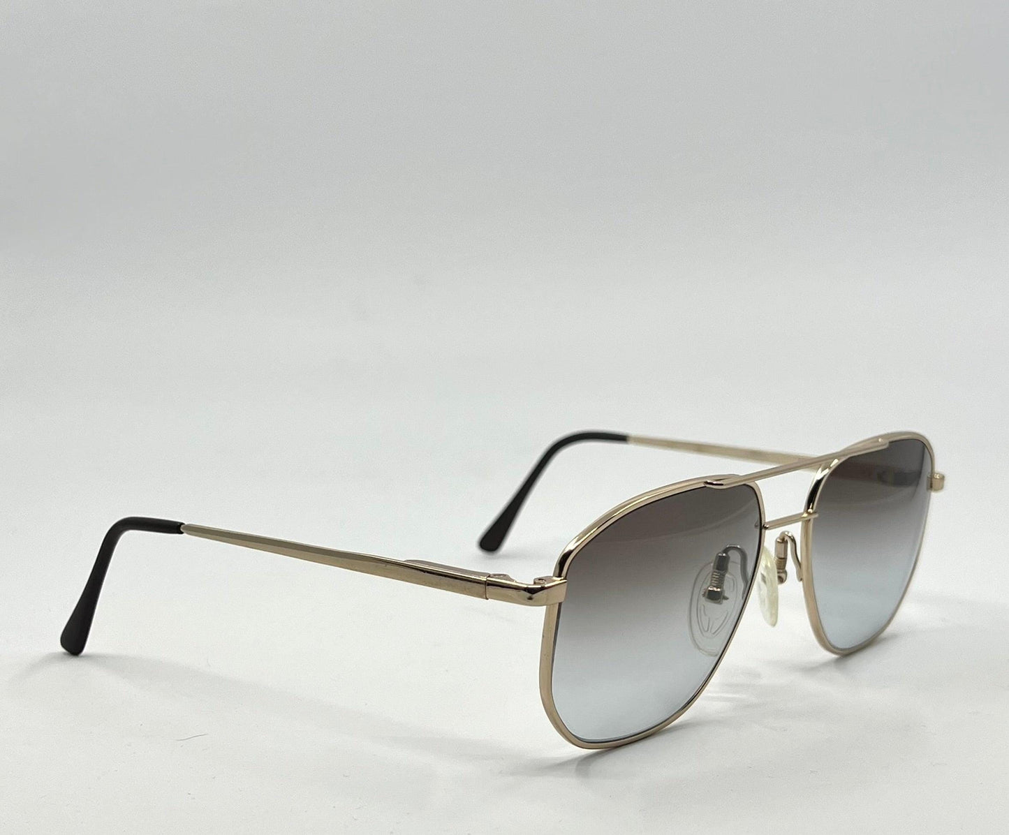 Studio 123-R-Flex Gold Vintage Aviator Sunglasses w|New Grey Gradient Custom Lenses-Deadstock