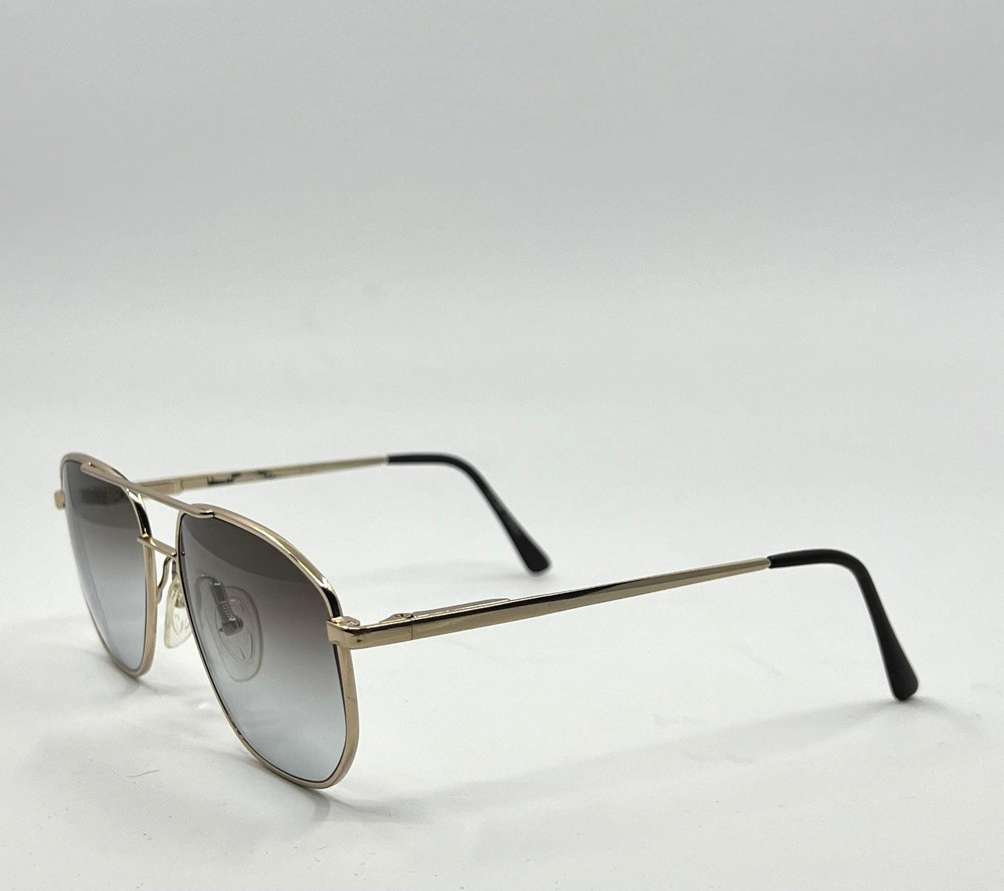 Studio 123-R-Flex Gold Vintage Aviator Sunglasses w|New Grey Gradient Custom Lenses-Deadstock