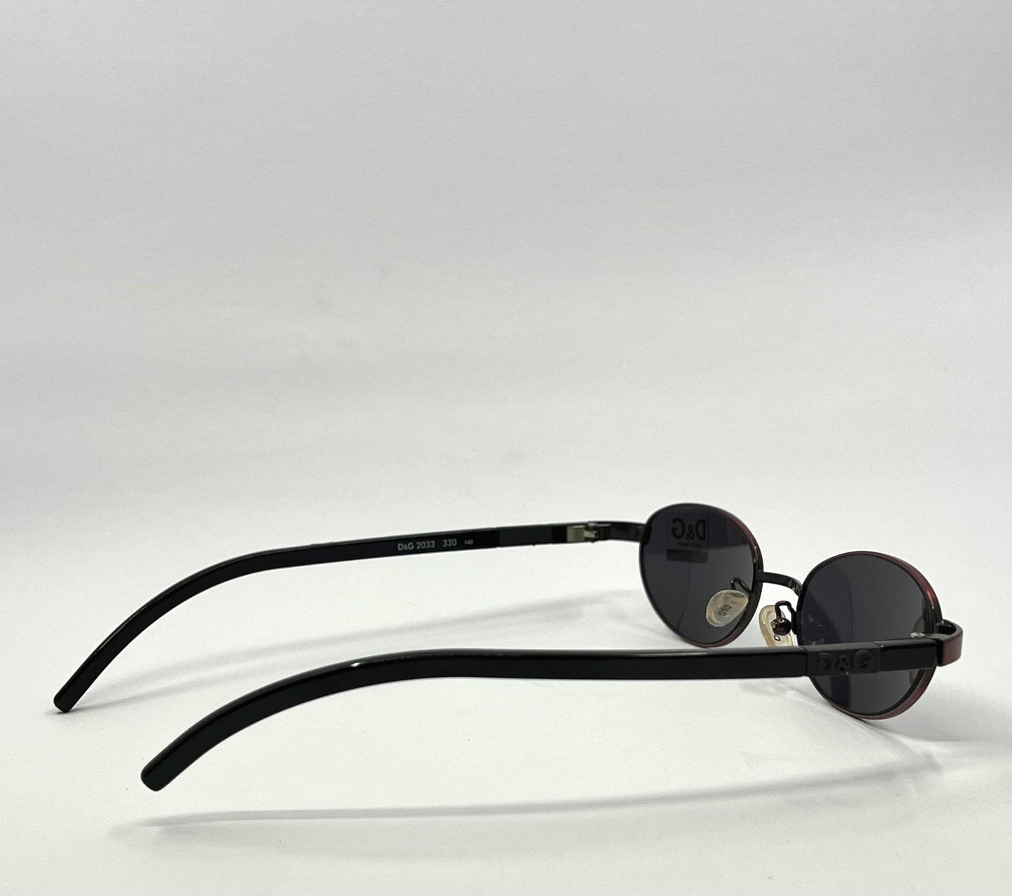 D&G 2033|330 Vintage Y2K Deadstock Sunglasses Red Black Oval Made in Italy